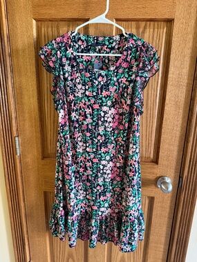 Floral NWT Tommy Hilfiger Ruffle Short Sleeve Shift Dress - size 12